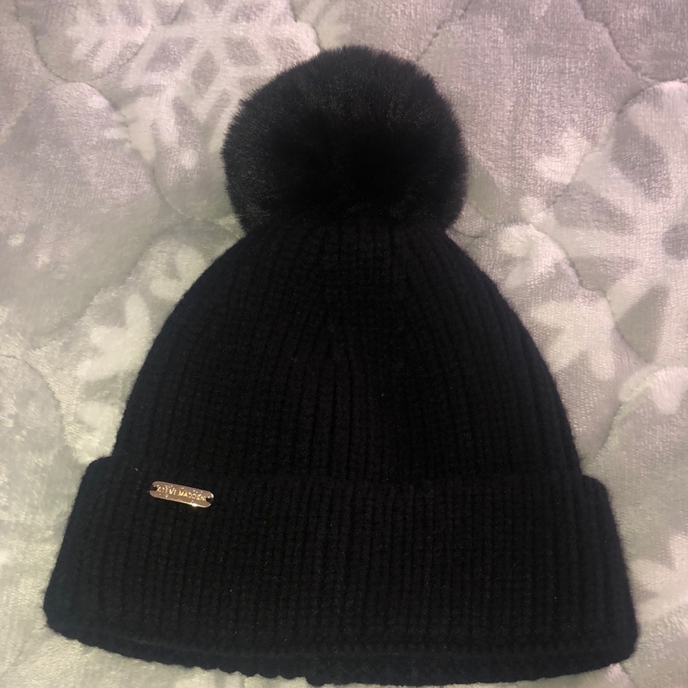 Steve Madden Pom Pom Beanie‎ Hat Black